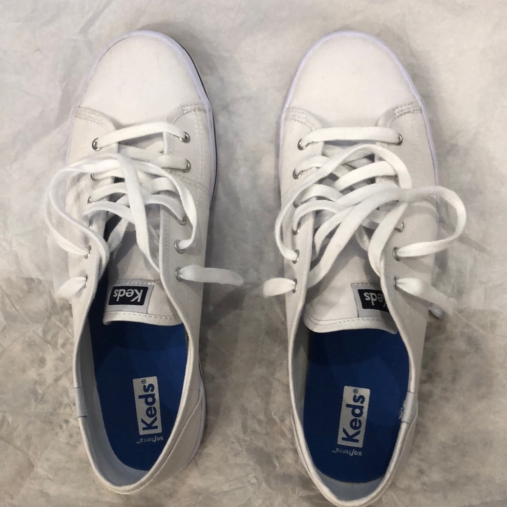 Keds Woman’s size 10 white sneakers